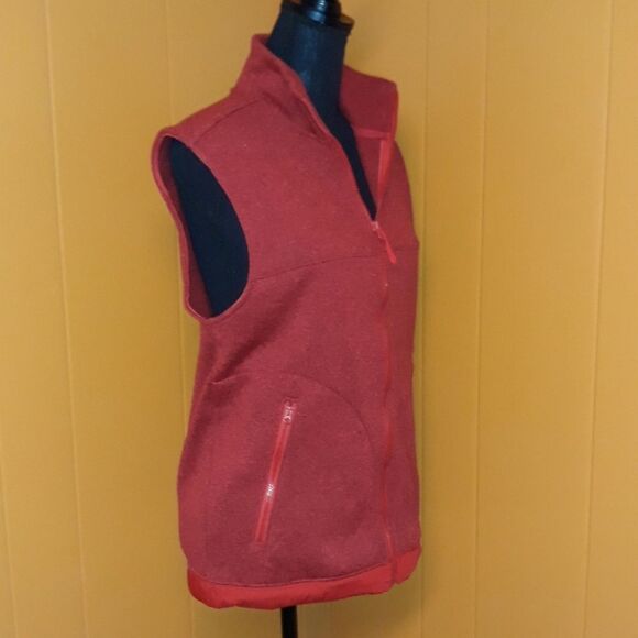NWT  Goodfellow and company vest dark red sz S - Picture 3 of 8